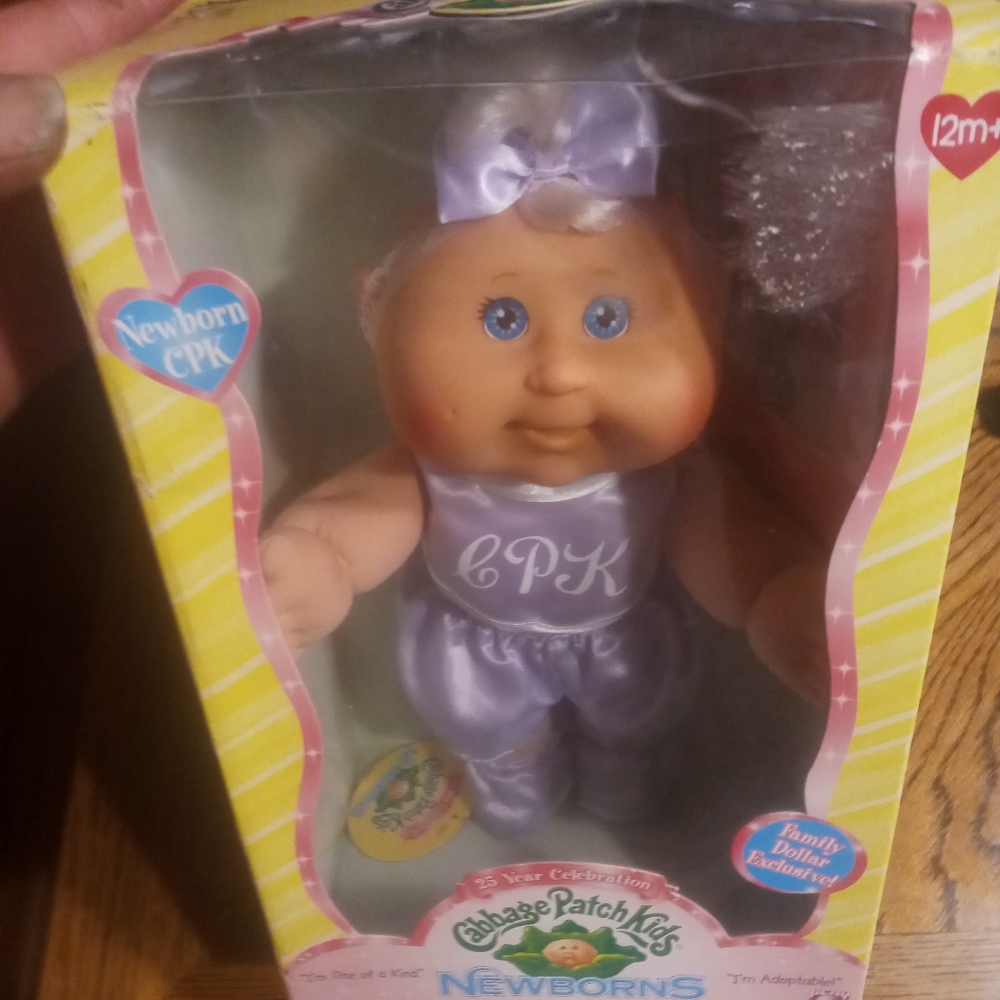 Cabbage patch doll - Picture 2 of 3